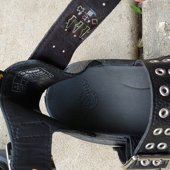 🖤NEW Dr. Martens Clarissa Hardware Sandal US7/UK5🖤 - Picture 7 of 11